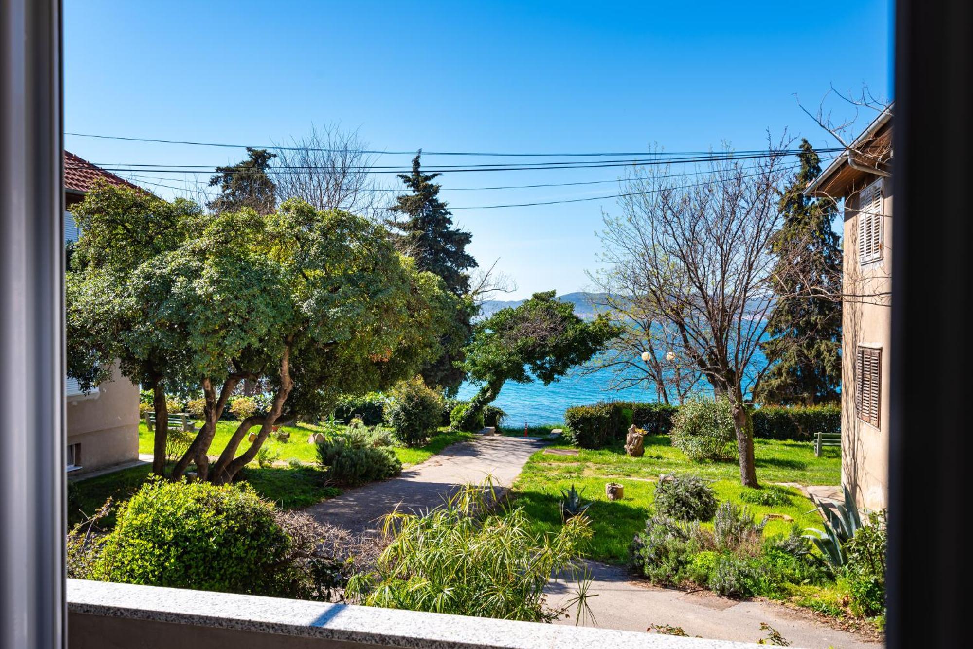 Kolovare Garden Oasis - First Row By Sea Apartment Zadar Exterior photo